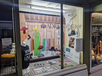 Monto Adra Op Shop