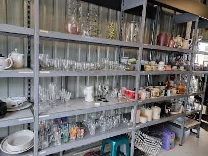 Silky Oaks Op Shop