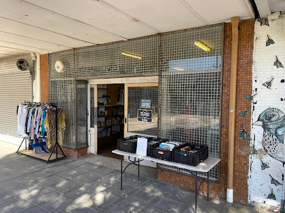 Lab Sq Commons Op-shop