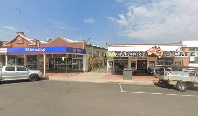 Oakey Shop (A Lifeline Darling Downs Op-Shop)